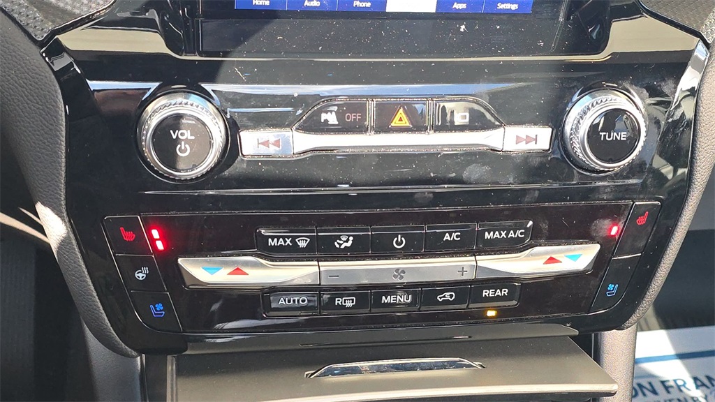 2023 Ford Explorer ST photo 16