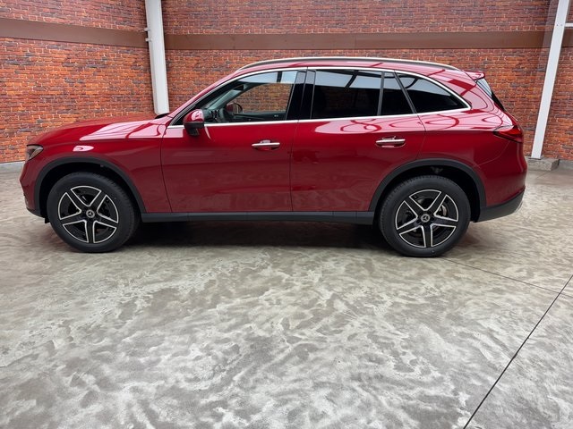 2026 Mercedes Benz GLC 300 4MATIC photo 2