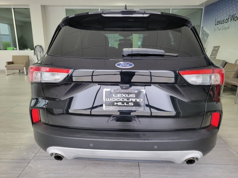 2020 Ford Escape SEL photo 4