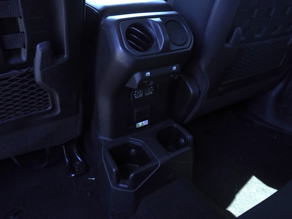 2021 Jeep Wrangler Unlimited Rubicon photo 22