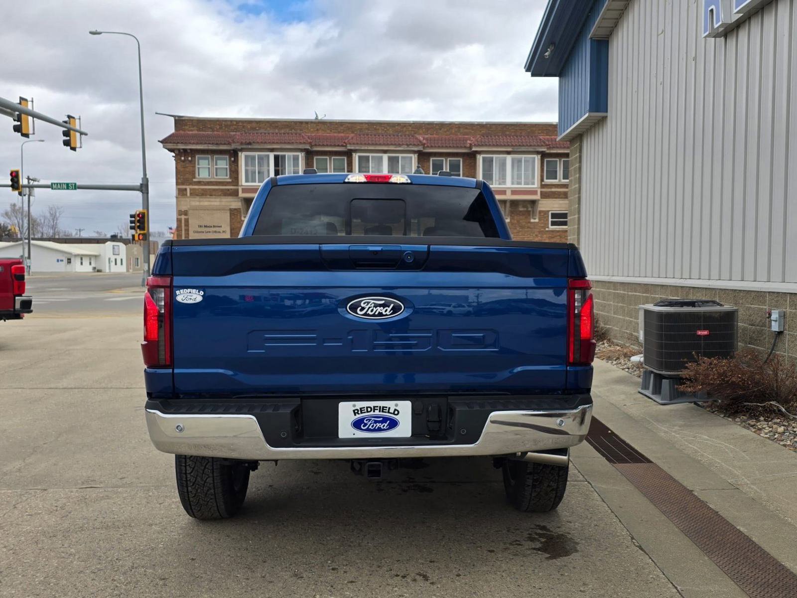 2025 Ford F-150 XLT photo 4