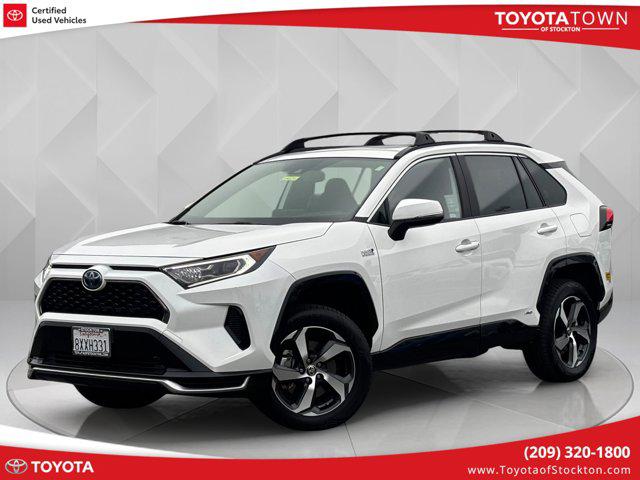 2021 Toyota RAV4 SE's photo