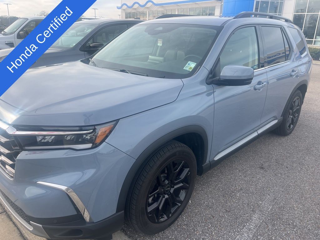 2025 Honda Pilot Touring's photo