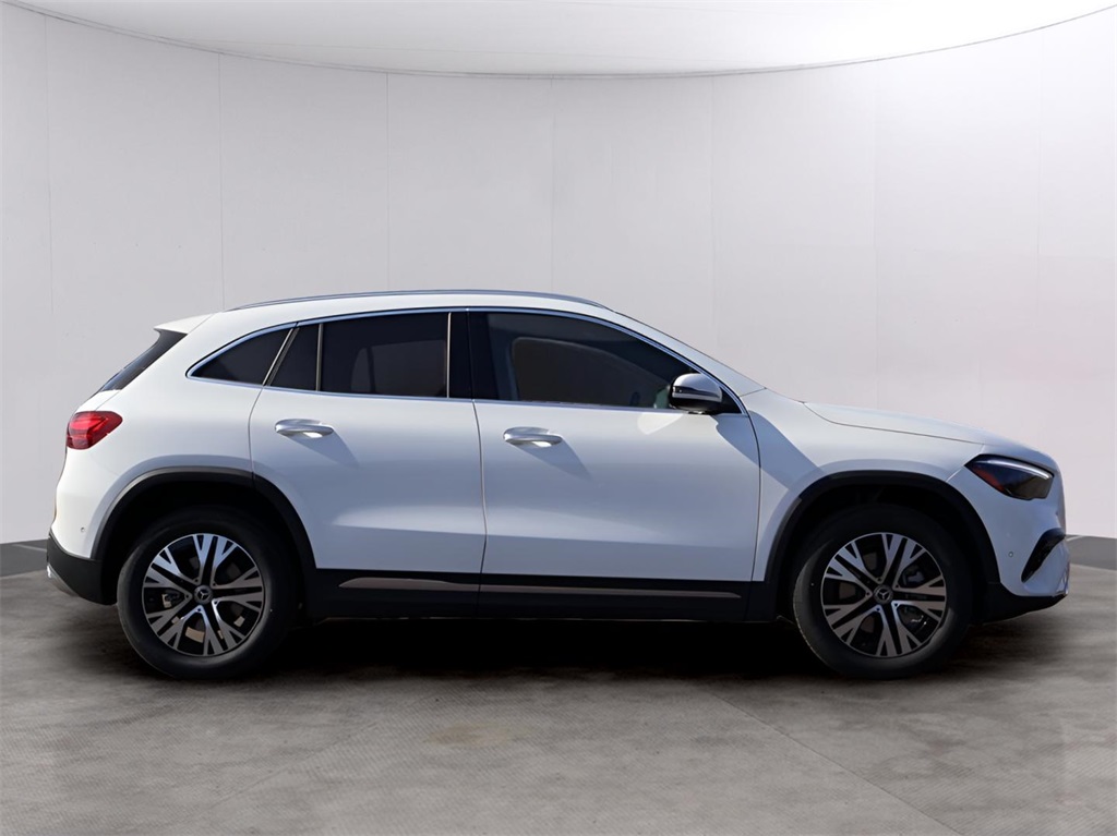 2025 Mercedes Benz GLA 250 4MATIC photo 4