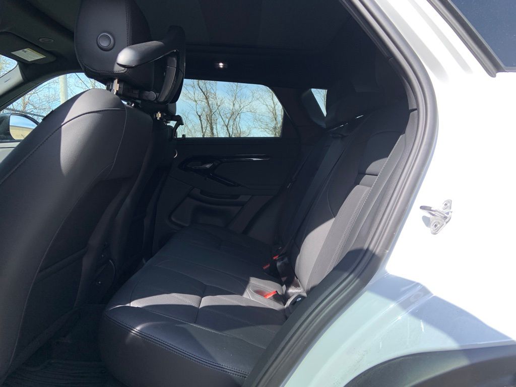 2024 Land Rover Range Rover Evoque S photo 16