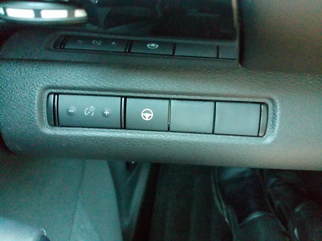 2023 Nissan Pathfinder SV photo 44