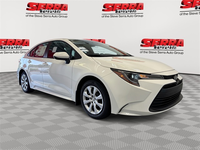 2025 Toyota Corolla LE's photo