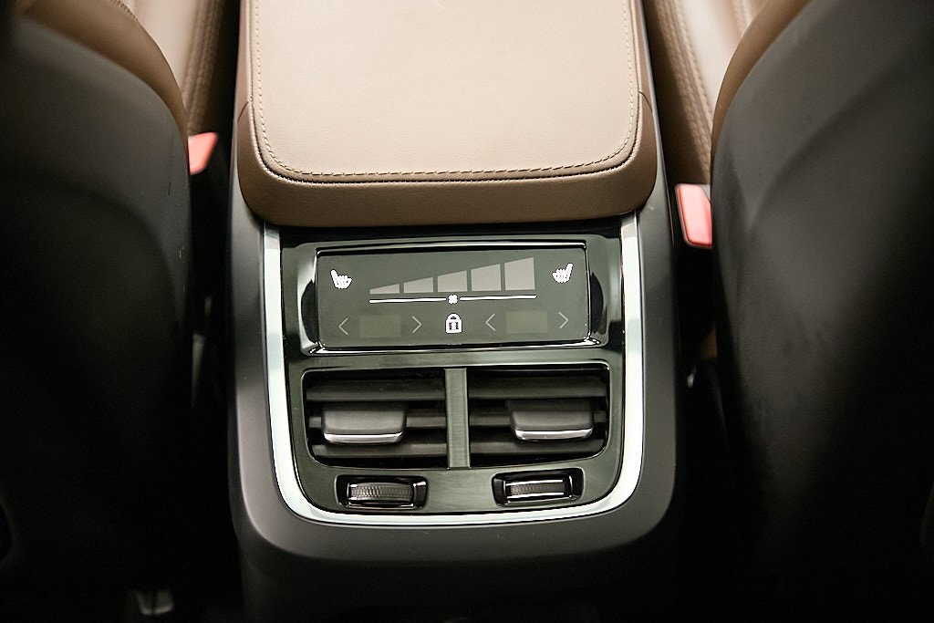 2024 VOLVO XC90 - Image 26