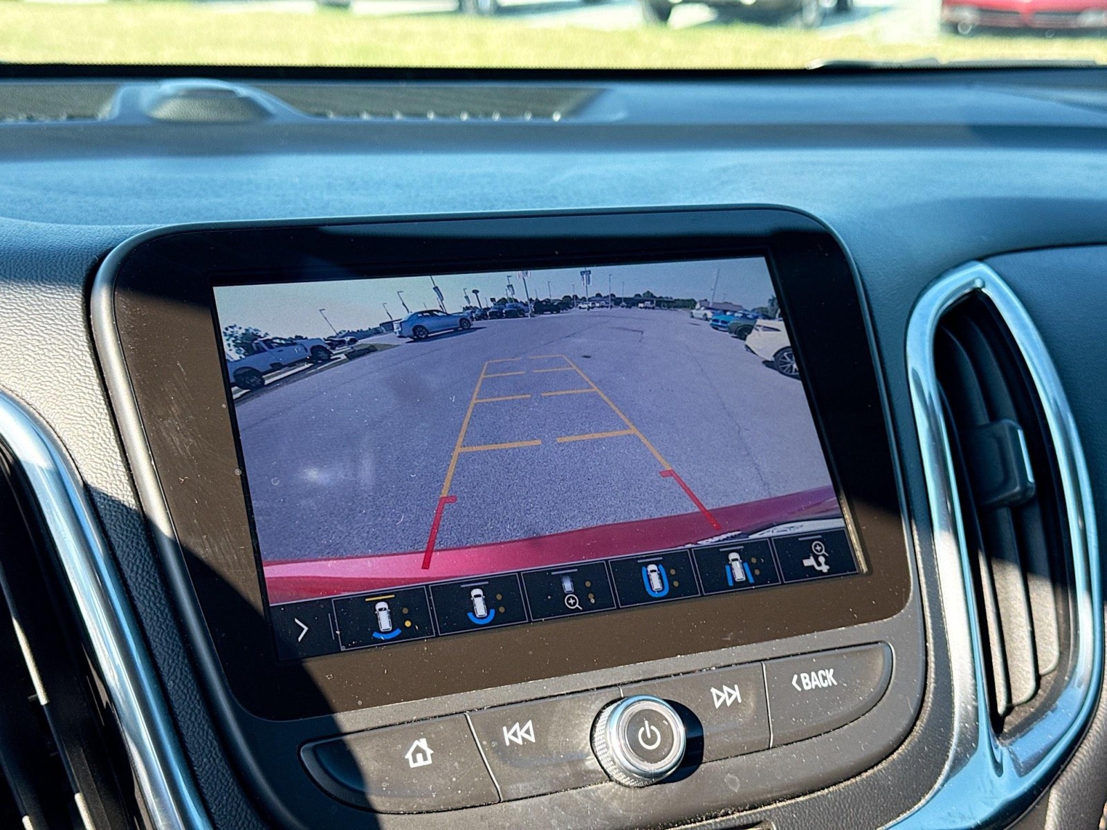 2020 Chevrolet Equinox Premier photo 13