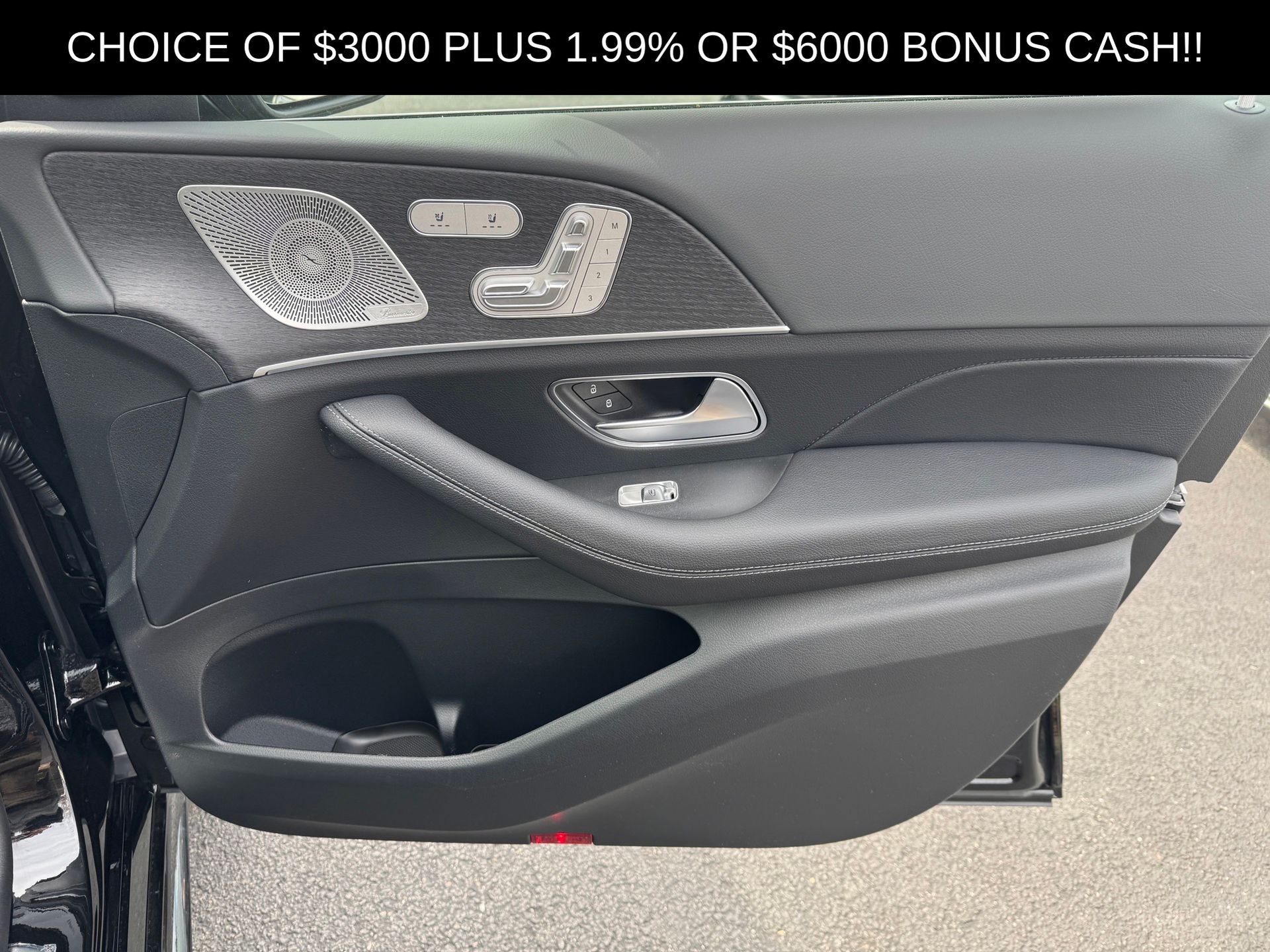 2025 Mercedes Benz GLS 450 4MATIC photo 14