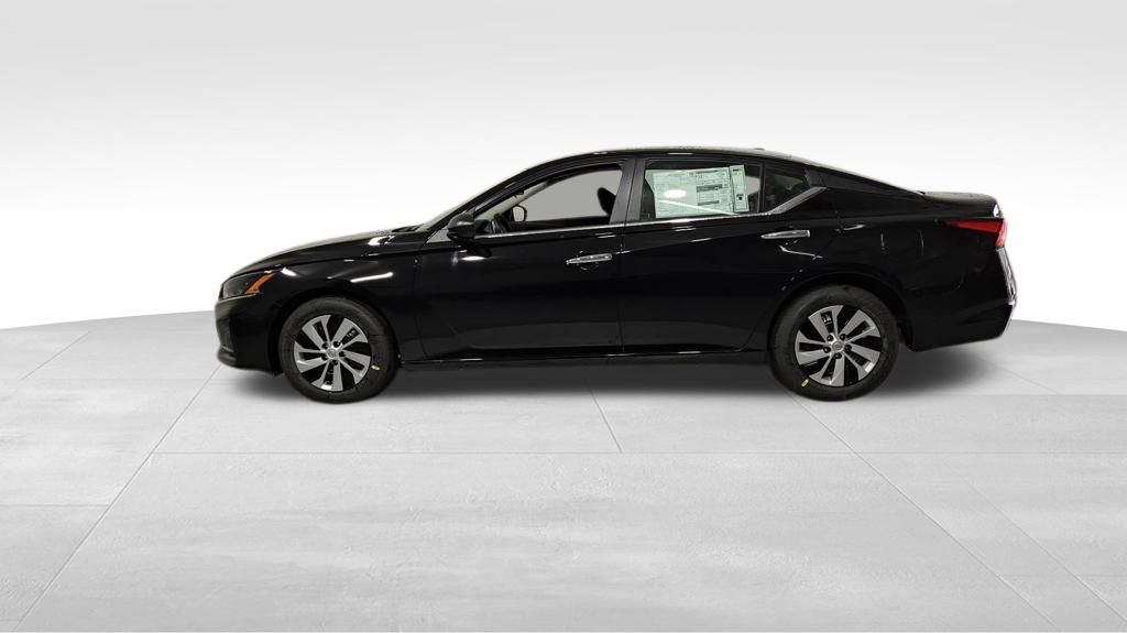 2025 Nissan Altima 2.5 S photo 2