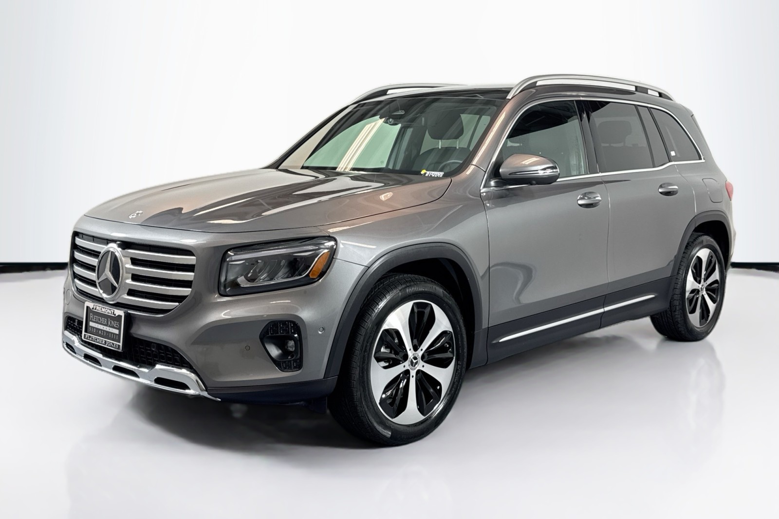 2025 Mercedes-Benz GLB Base's photo