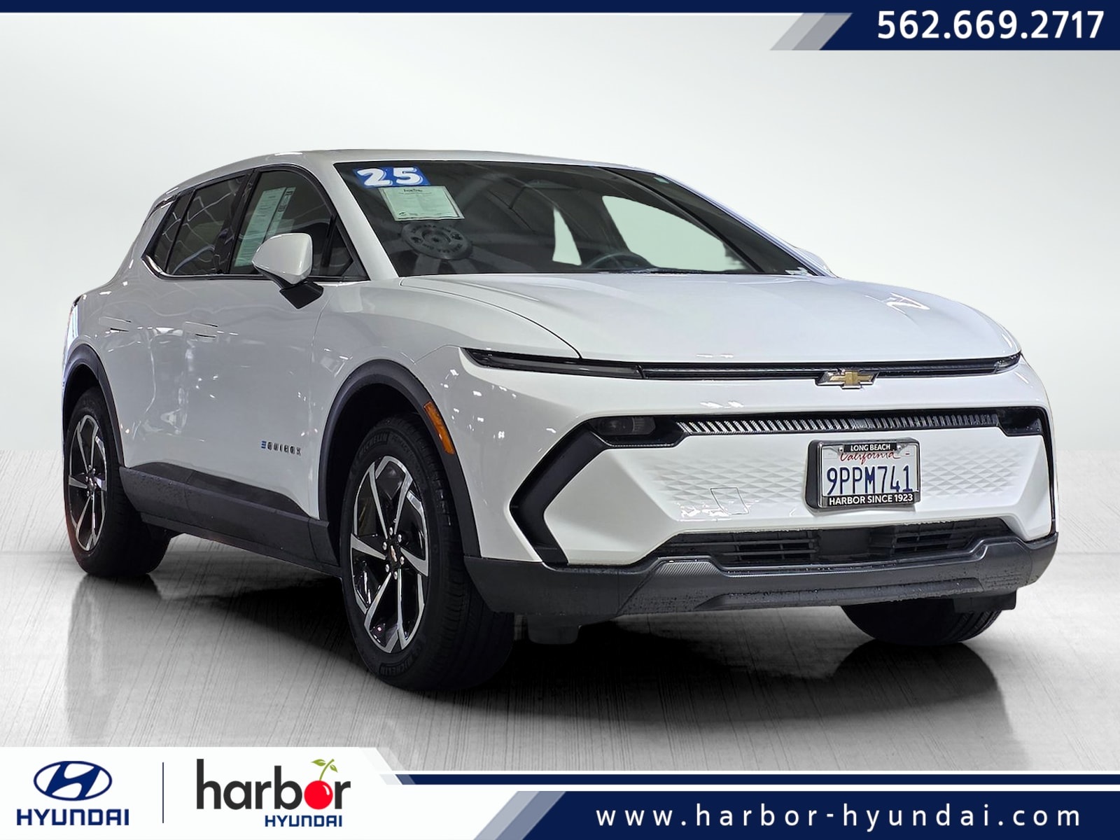 2025 Chevrolet Equinox EV LT's photo