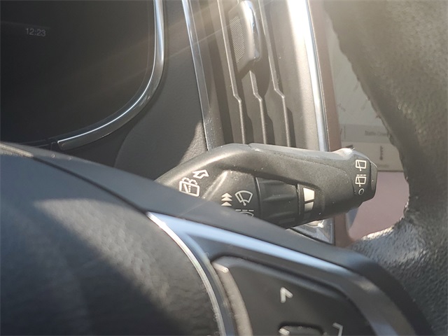 2019 Ford Edge Titanium photo 13