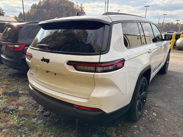 2025 Jeep Grand Cherokee Altitude X photo 4