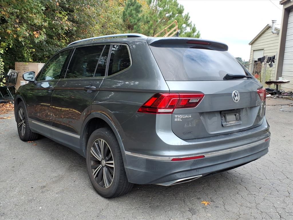 2018 Volkswagen Tiguan SEL photo 4