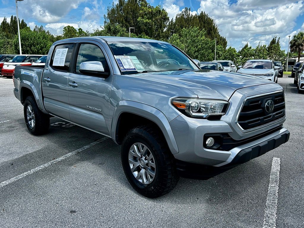 2018 Toyota Tacoma SR5 photo 2