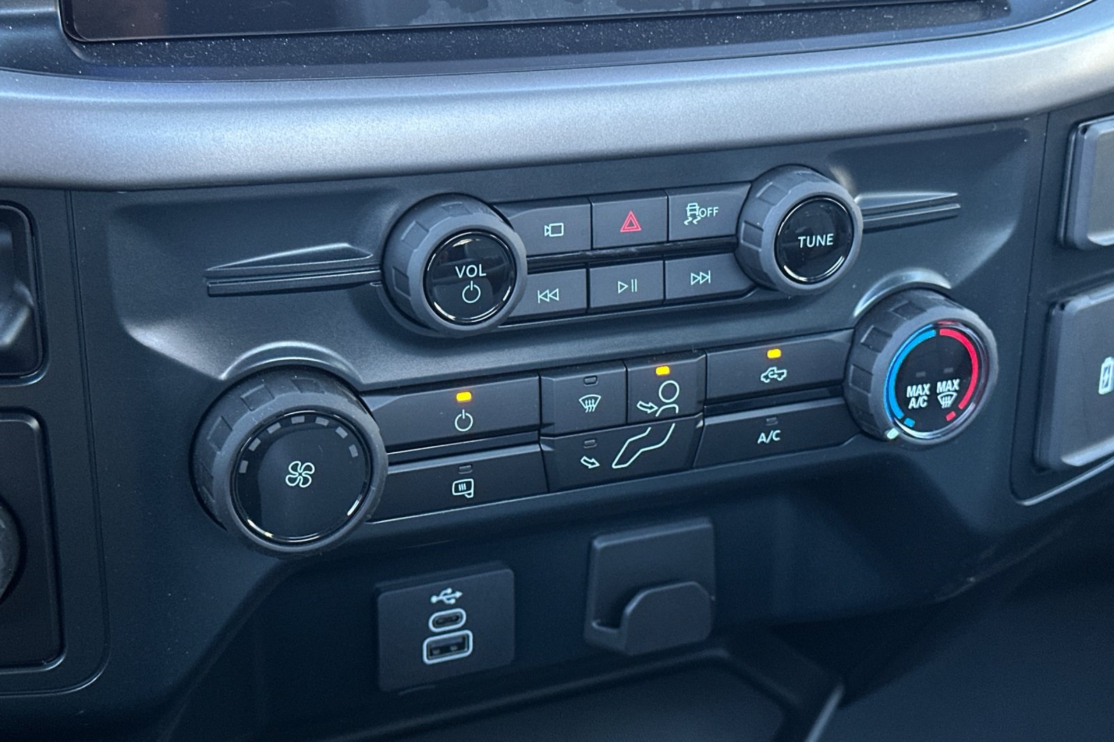 2025 Ford F-150 XL photo 16