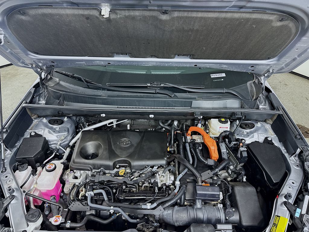 2022 Toyota RAV4 Hybrid XLE photo 28