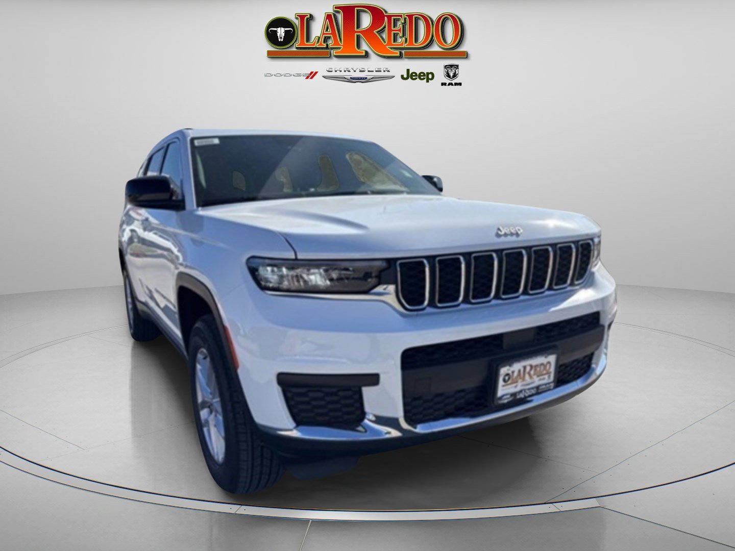 2025 Jeep Grand Cherokee L Laredo's photo