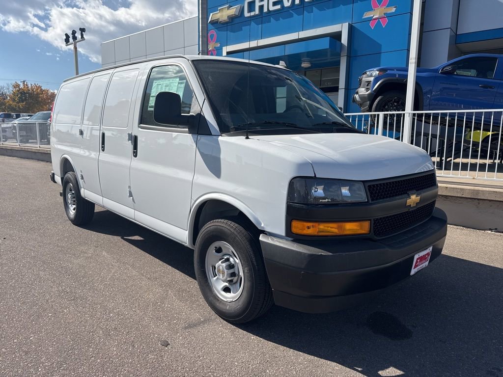 2025 Chevrolet Express Cargo Work Van's photo