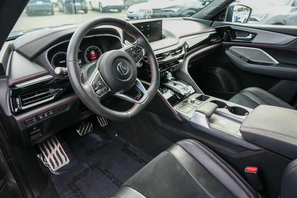 2022 Acura MDX A-Spec photo 12