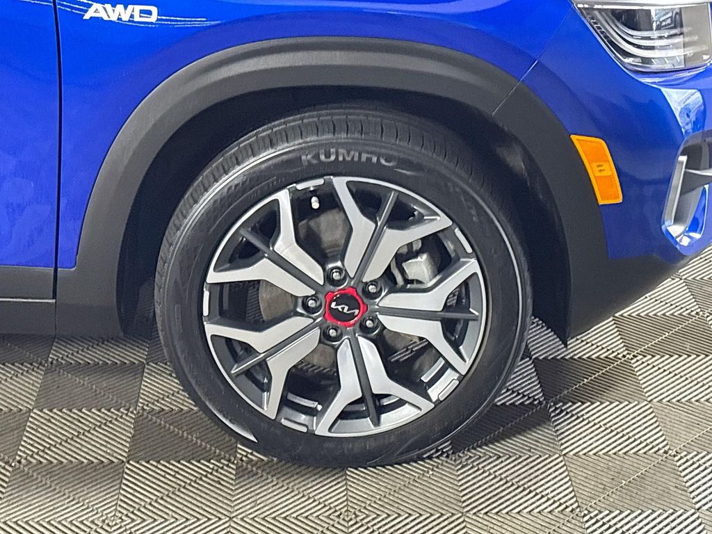 2023 Kia Seltos SX photo 22