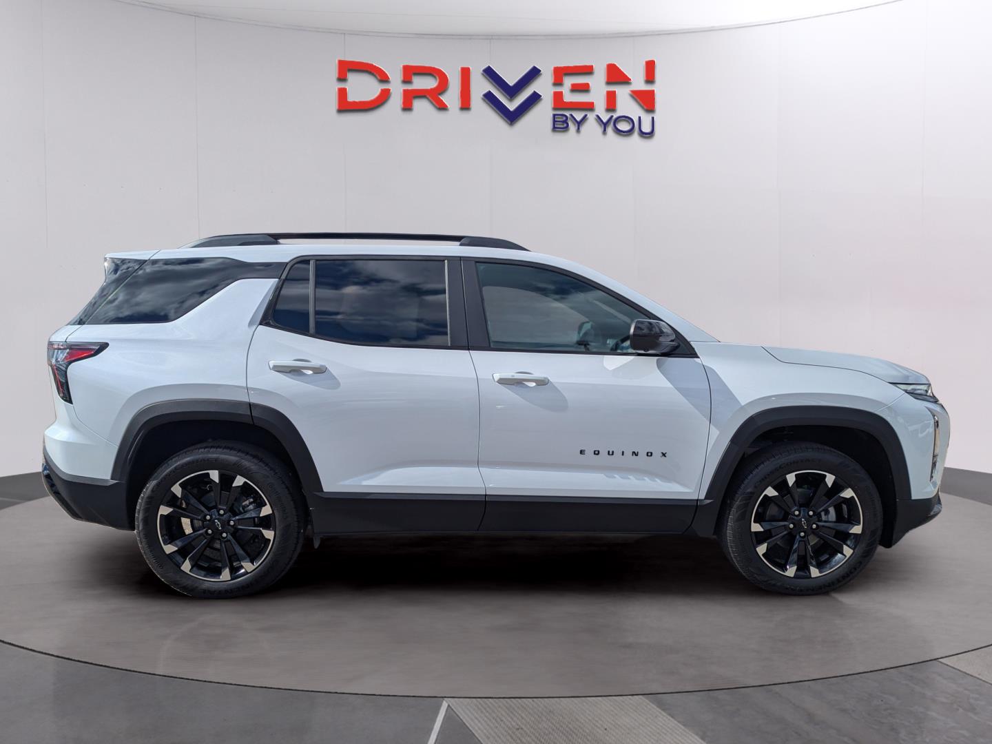 2026 Chevrolet Equinox RS photo 4