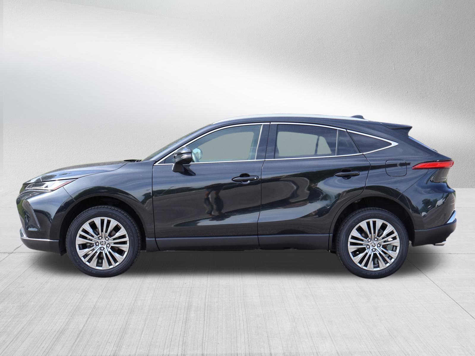 2022 Toyota Venza XLE photo 4
