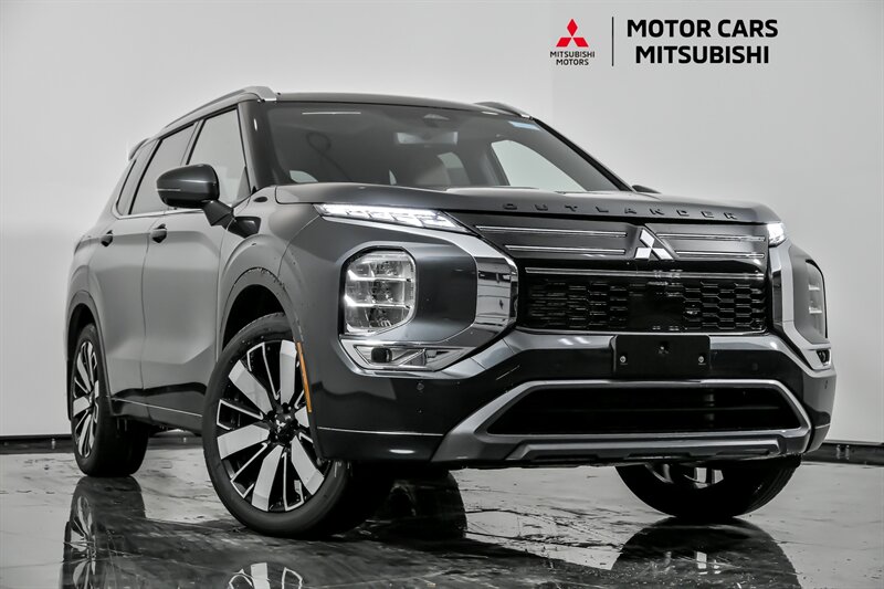 2026 Mitsubishi Outlander SEL's photo