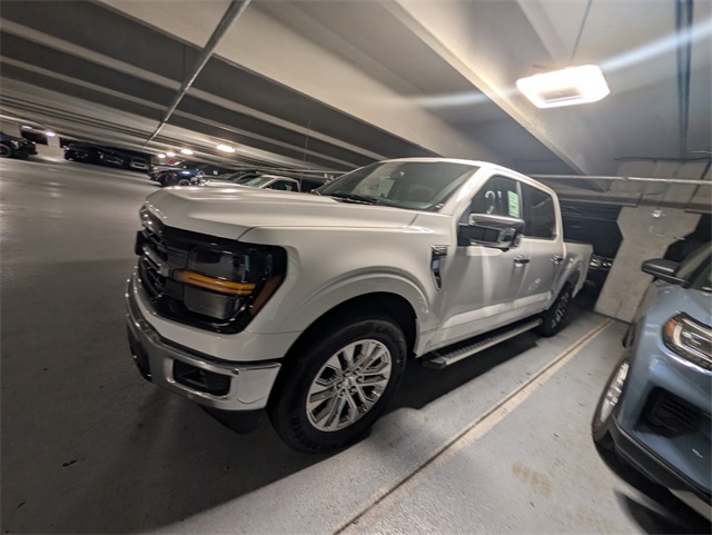2025 Ford F-150 XLT photo 4