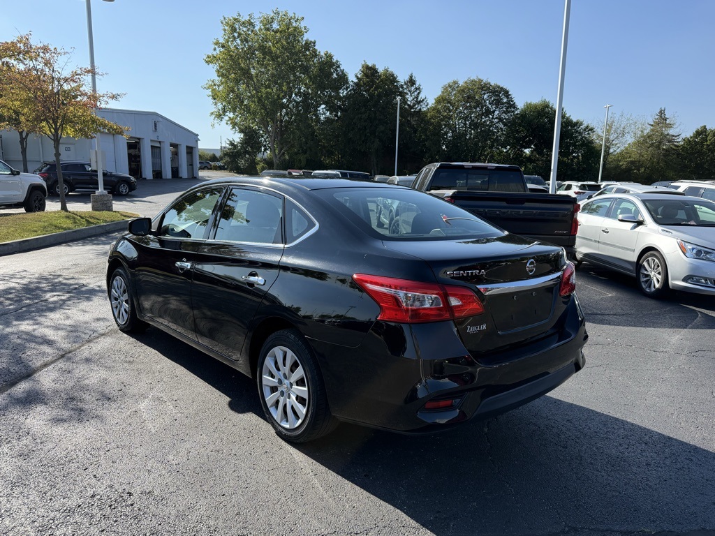 2016 Nissan Sentra S photo 27