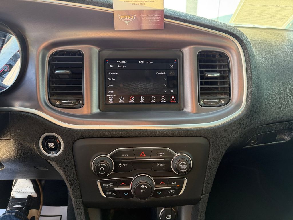 2019 Dodge Charger SXT photo 10