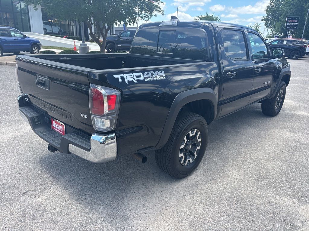 2022 Toyota Tacoma TRD Off-Road photo 3