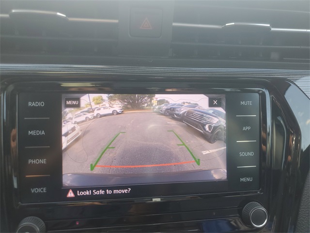 2020 Volkswagen Passat 2.0T R-Line photo 22
