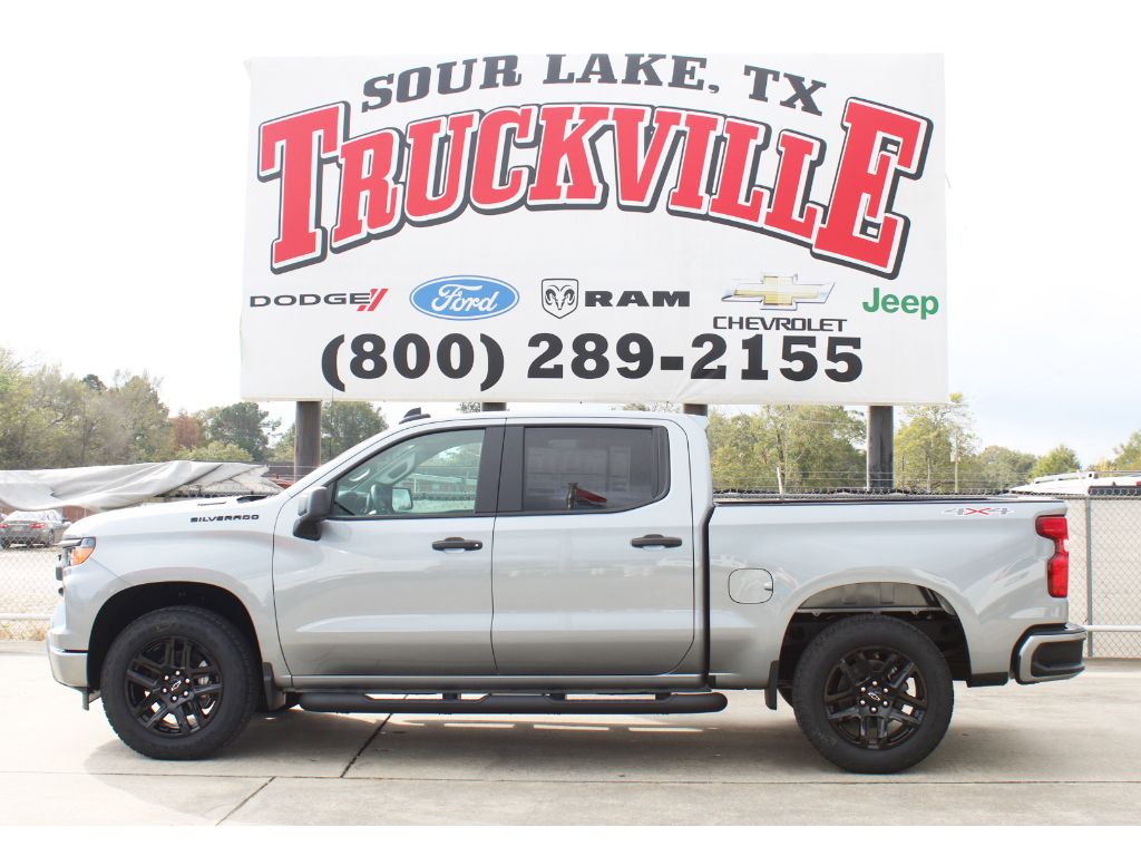 2026 Chevrolet Silverado 1500 Custom's photo