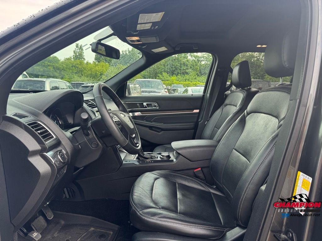 2019 Ford Explorer Limited photo 10
