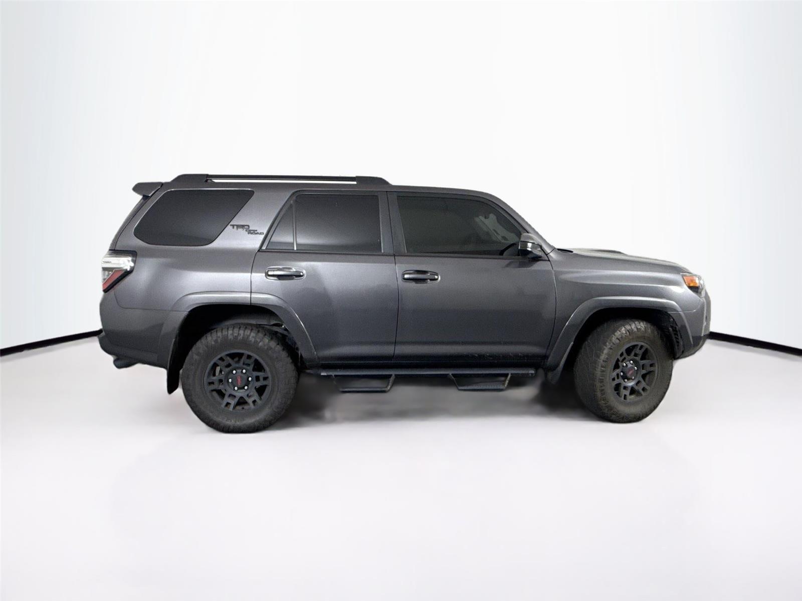 2022 Toyota 4Runner TRD photo 5