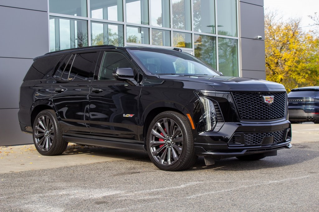 2025 Cadillac Escalade V-Series photo 2