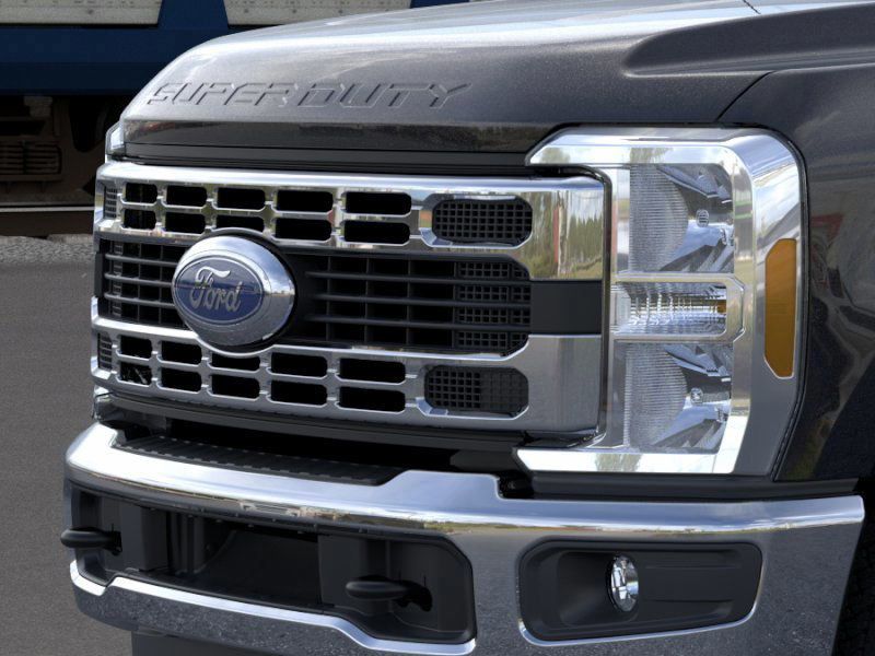 2025 Ford F-350 photo 15