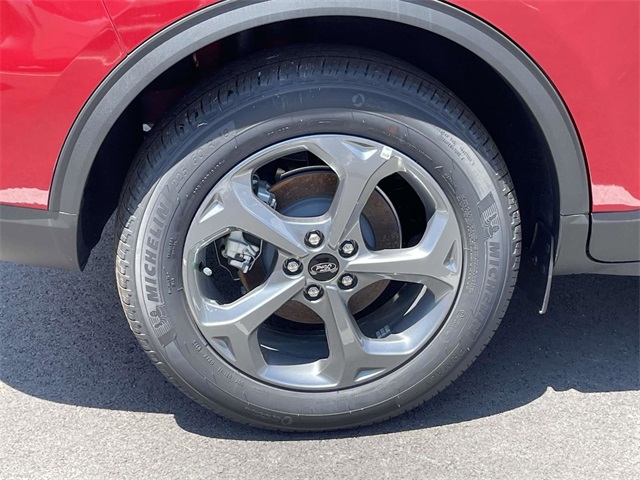 2025 Ford Escape ST-Line photo 4