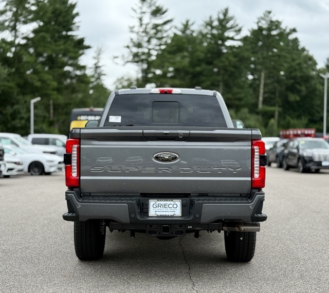 2025 Ford F-350 Lariat photo 5