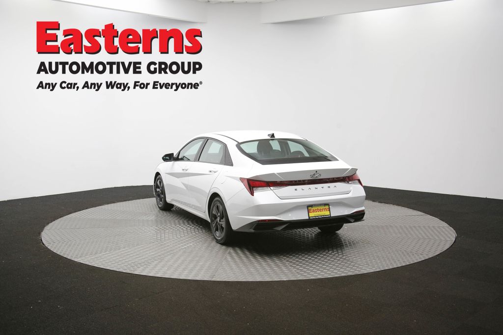 2022 Hyundai Elantra SEL Convenience photo 55