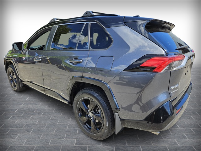 2020 Toyota RAV4 Hybrid XSE photo 5