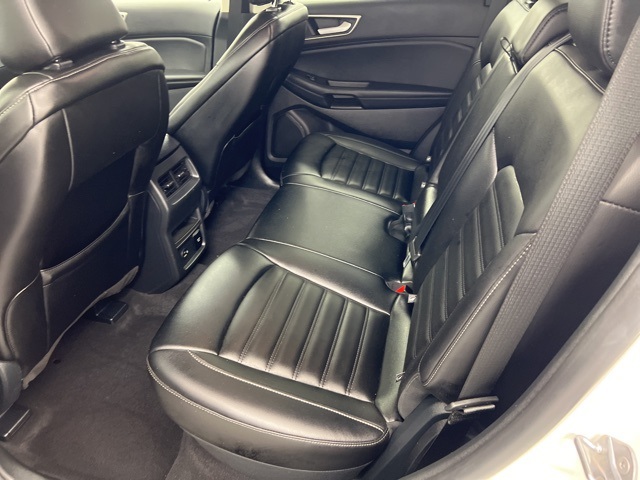 2022 Ford Edge SEL photo 11