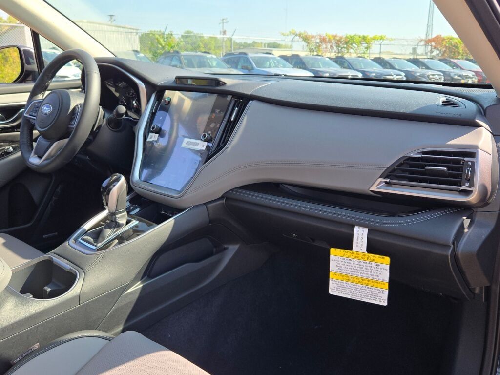 2025 Subaru Outback Limited photo 4