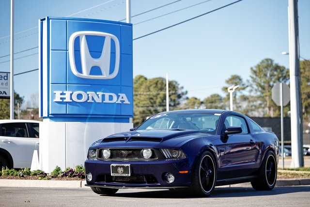 2010 Ford Mustang Base's photo