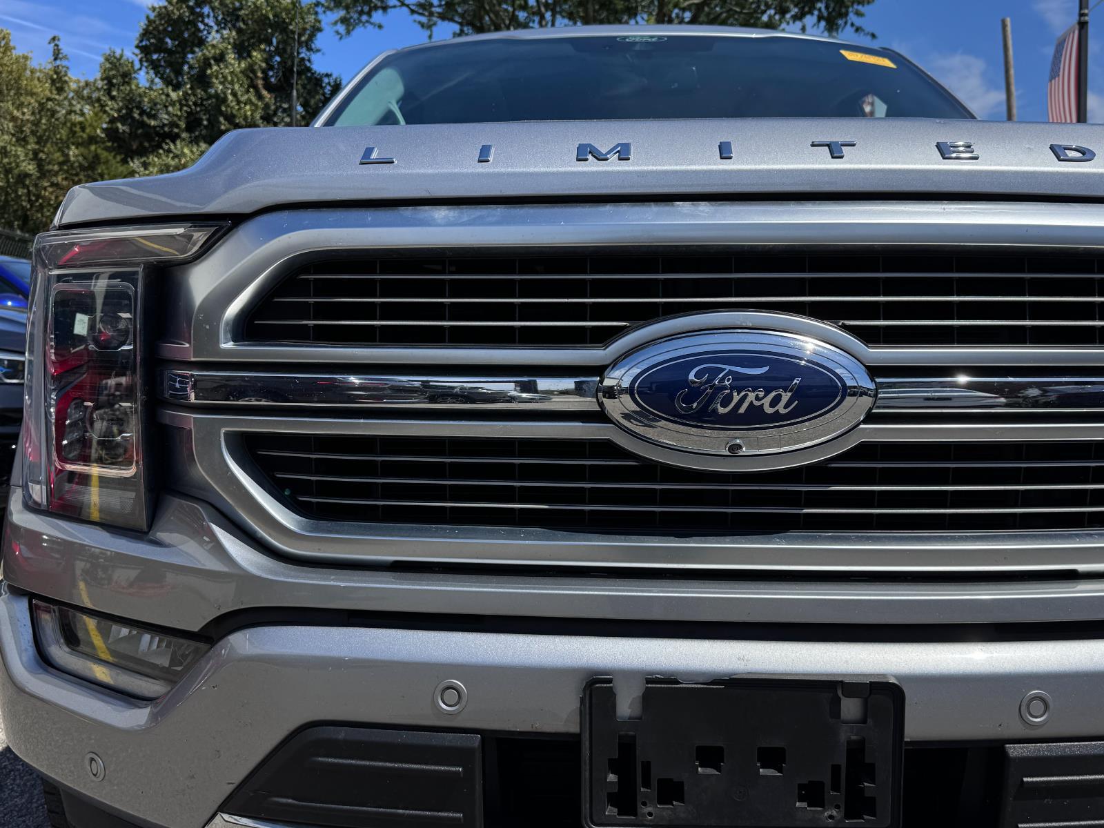 2022 Ford F-150 Limited photo 11