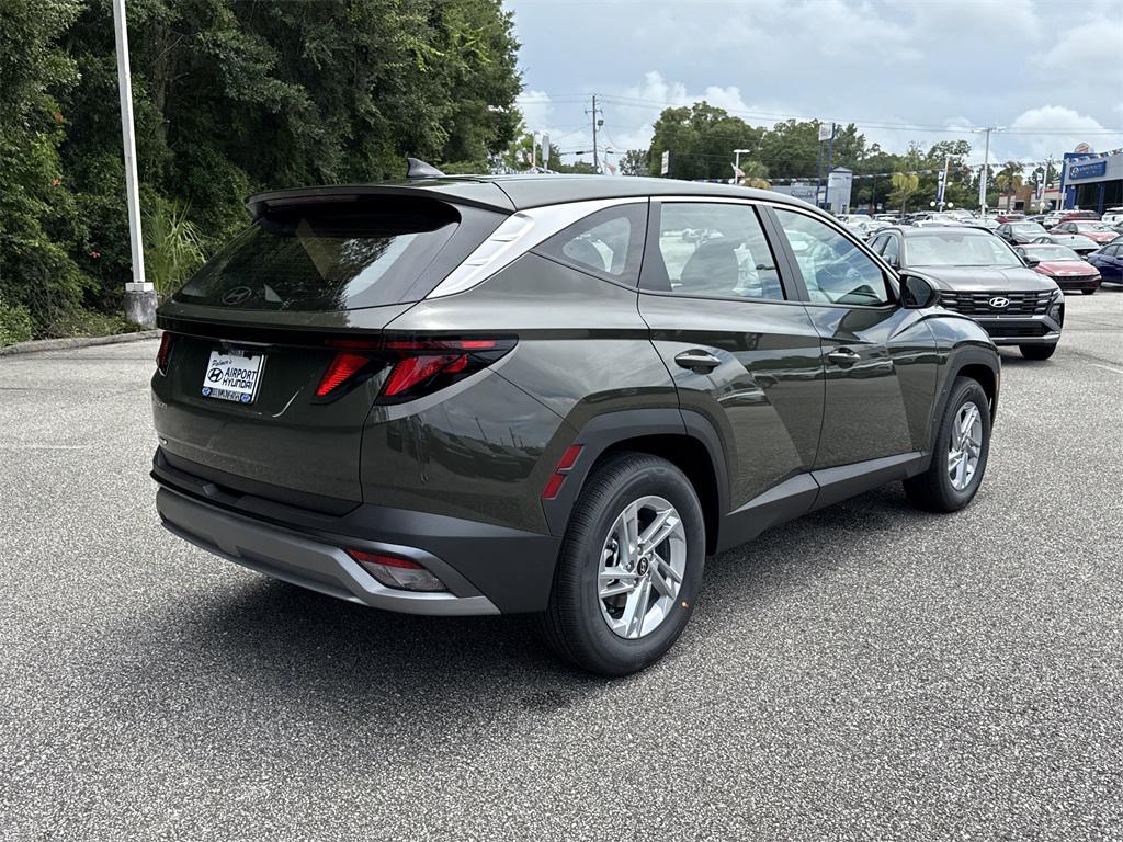 2025 Hyundai Tucson SE photo 2