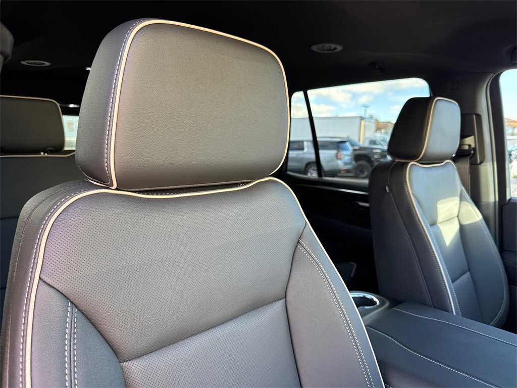2025 Chevrolet Tahoe Premier photo 8